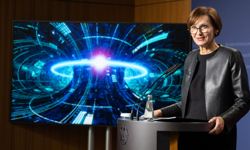 Tysklands forskningsminister Bettina Stark-Watzinger presenterar Fusion 2040