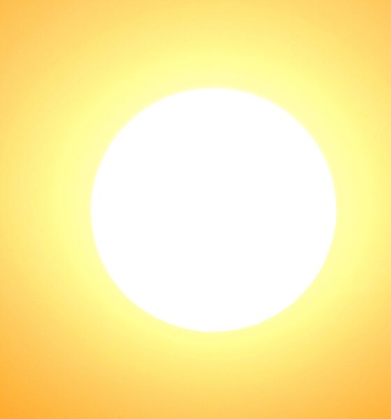 Starkt lysande sol